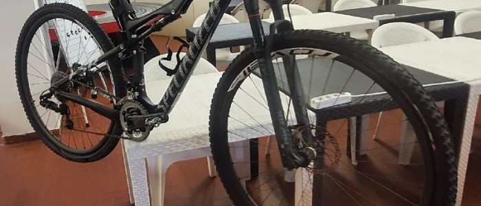 bicicletta-mtb-specialized-epic-elite-carbon